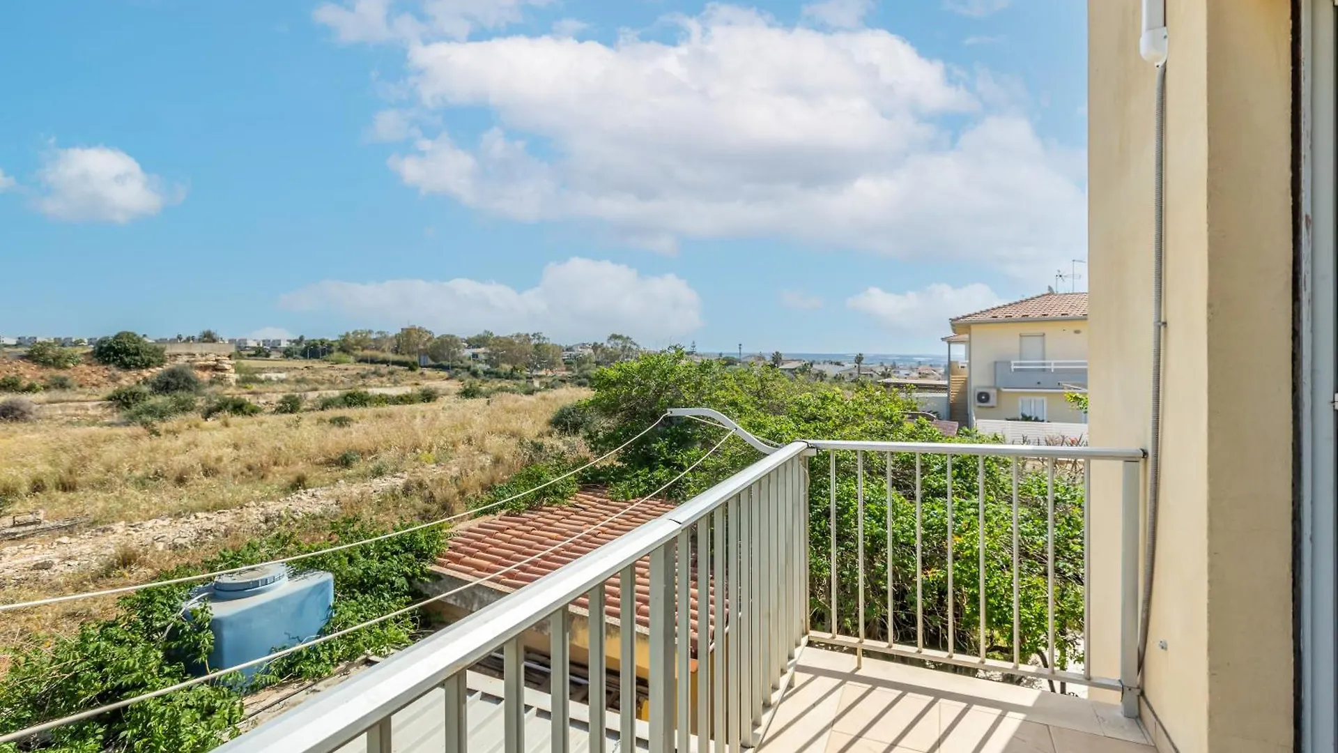 Apartment Brezza Di Mare - Marina Di Ragusa Apt With Parking