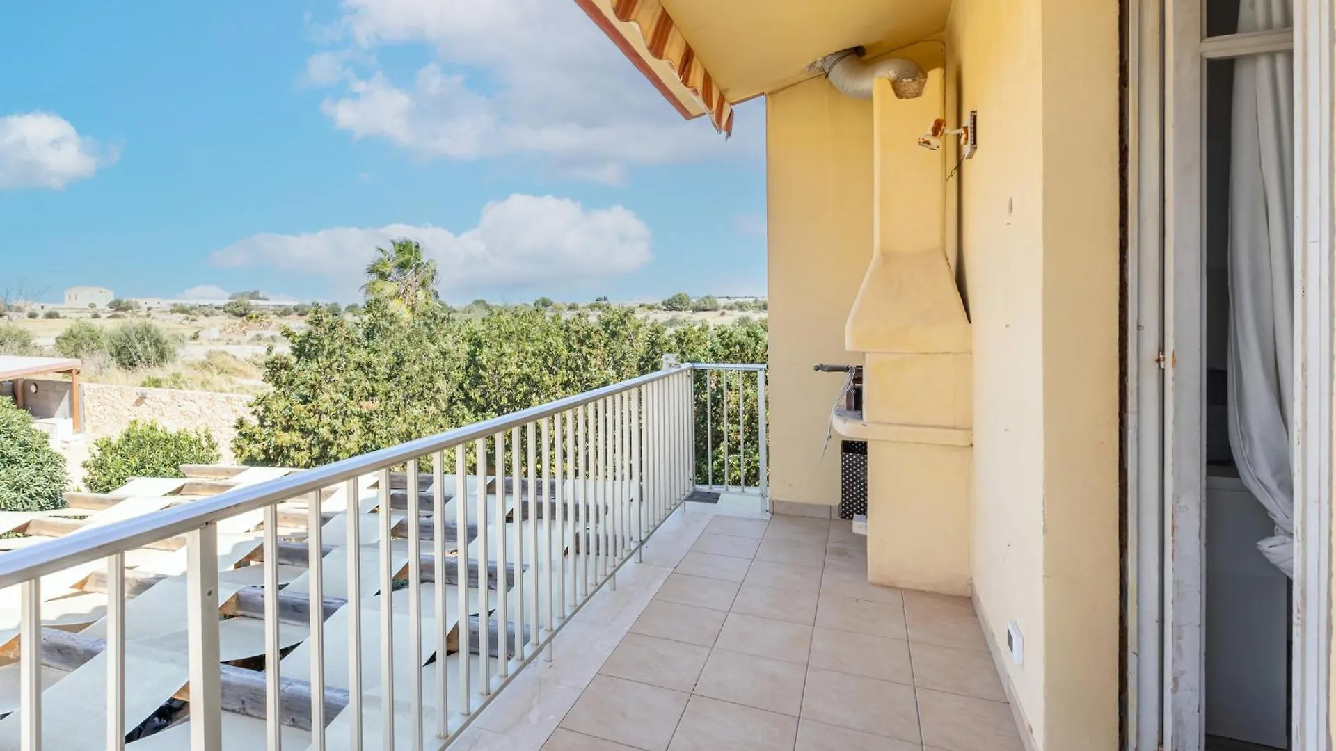 Brezza Di Mare - Marina Di Ragusa Apt With Parking