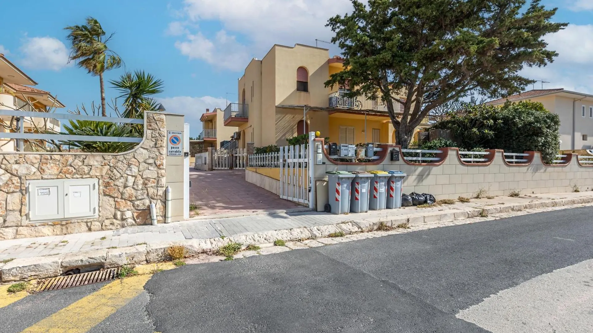 Brezza Di Mare - Marina Di Ragusa Apt With Parking 0*,
